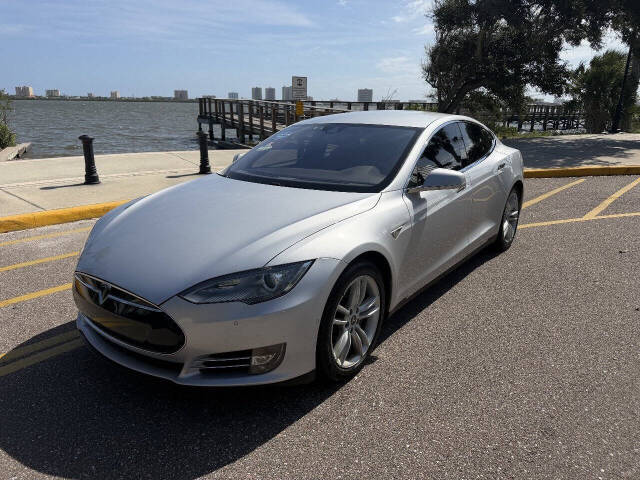 tesla model s 2016 5YJSA1E22GF128810 image
